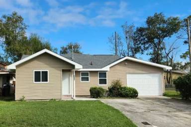 Main picture of 2729 General Vandenburg St