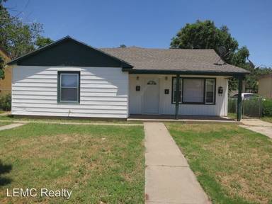 Main picture of 919 S Bryan St