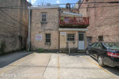 Main picture of 931 Spruce St