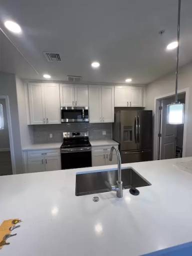 Main picture of 2042 E River Rd