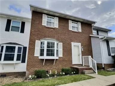 Main picture of 14 Carriage Way