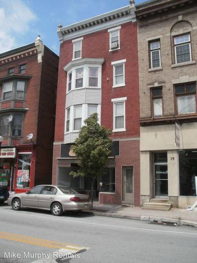 Main picture of 19 N Front St