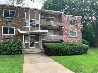 Main picture of 15 Lionel Ave