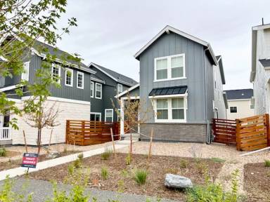 Main picture of 3325 N Coolidge Way