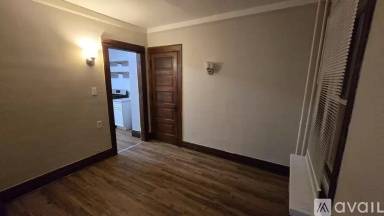 Main picture of 4848 Commonwealth St