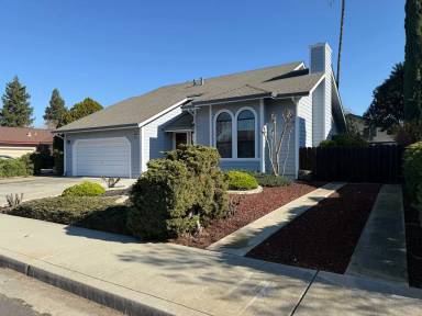 Main picture of 298 Wildberry Ln