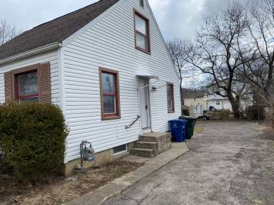 Main picture of 2424 Renwood Pl