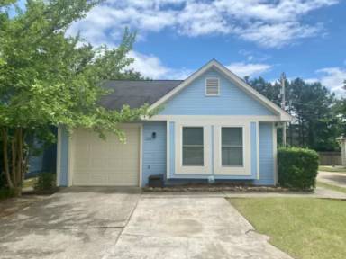 Main picture of 126 Bridle Trace Ln