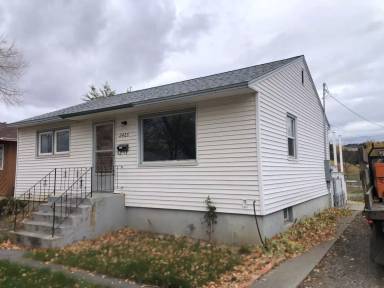 Main picture of 2425 Avenue B