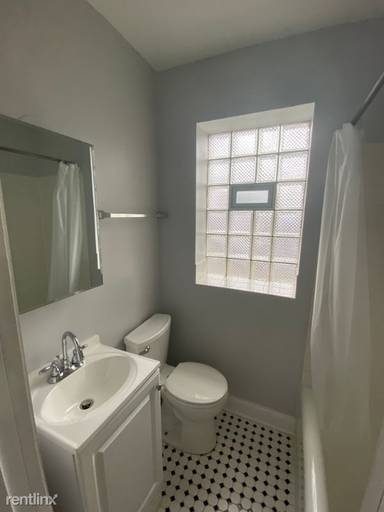 Main picture of 4070 N Kenmore Ave