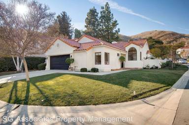 Main picture of 729 Maywood Ct