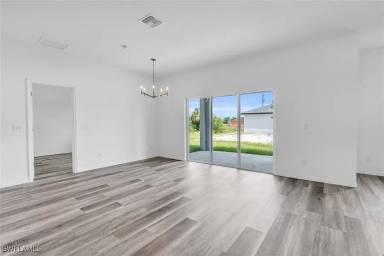 Main picture of 207 Baytree Dr