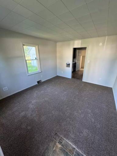 Main picture of 5405 Webster St