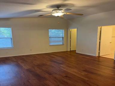 Main picture of 813 E Amabisca Cir
