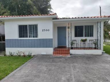 Main picture of 2700 SW 28th Ct