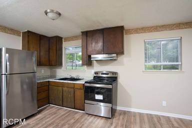 Main picture of 6116 Pisgah Dr NW