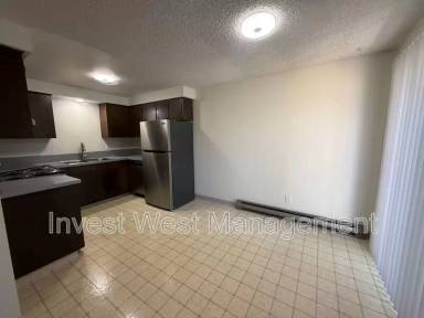Main picture of 3408 E 18th St