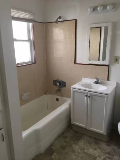 Main picture of 4018 Illinois St