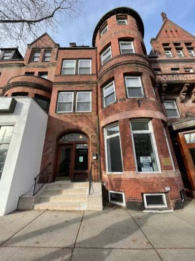 Main picture of 1404 Beacon St