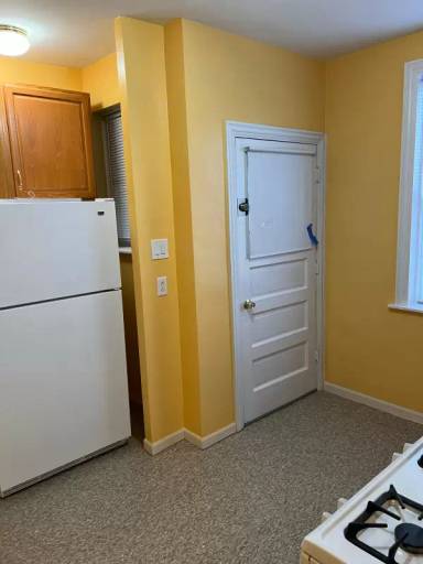 Main picture of 3921 N Laramie Ave