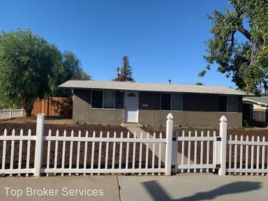 Main picture of 903 E Francis St
