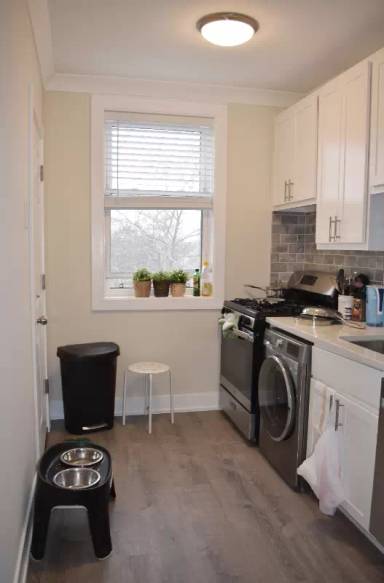 Main picture of 4216-4226 N Clark St