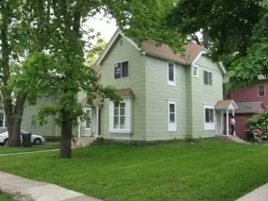 Main picture of 402 6th Pl NW