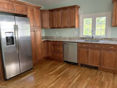 Main picture of 439 Medford St