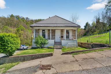 Main picture of 804 Illinois Ave