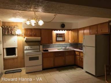 Main picture of 118 N Main St