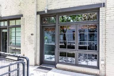 Main picture of 346 W Pierpont Ave