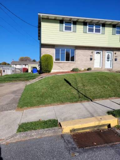 Main picture of 107 W 26th St