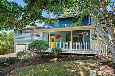 Main picture of 1160 NE Michelle Ln