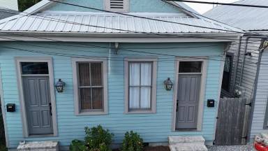 Main picture of 3979 S Front St