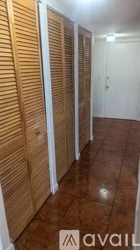 Main picture of 20400 NW 7th Ave