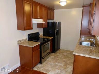 Main picture of 230 Roosevelt Ave