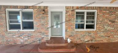 Main picture of 901 E 3rd St