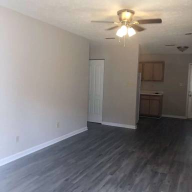 Main picture of Michelle Court