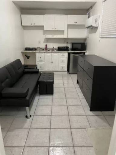 Main picture of 22 W Flagler St