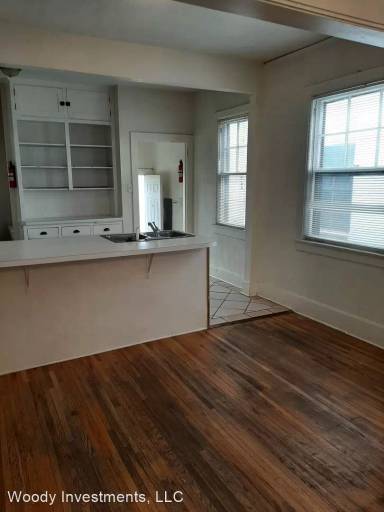 Main picture of 715 16th St