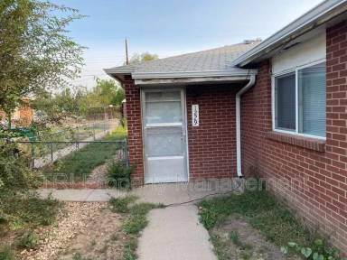 Main picture of 1227 32nd St