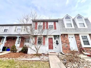 Main picture of 7011 Lafayette Sq