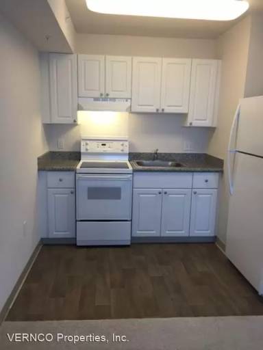 Main picture of 801 South St