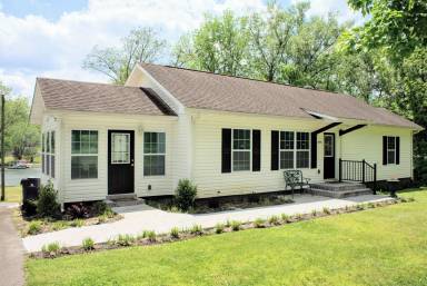 Main picture of 4518 Holston Hills Rd