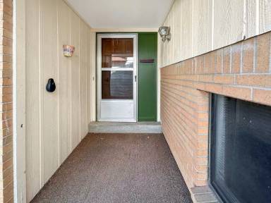 Main picture of 9133 Meade St