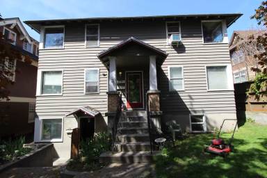 Main picture of 424 S Hemlock St