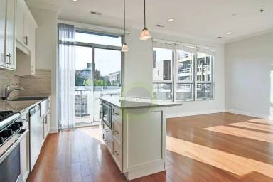 Main picture of 15 N Aberdeen St