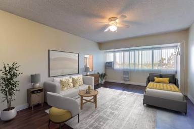 Main picture of 9550 Oak St