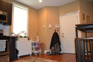 Main picture of 740 S 15th St