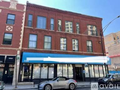 Main picture of 1152 N Milwaukee Ave
